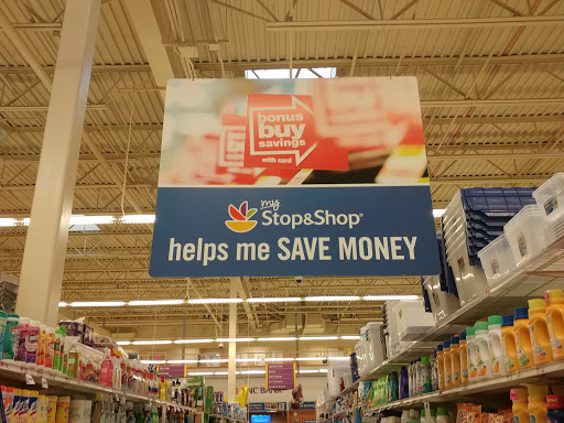 Grocery Store «Super Stop & Shop», reviews and photos, 600 Kinderkamack Rd, Emerson, NJ 07630, USA