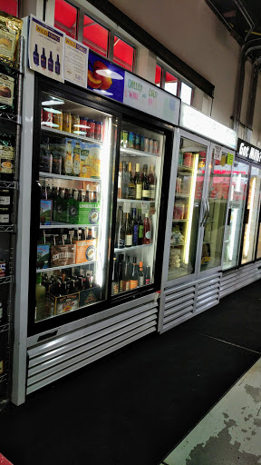 Grocery Store «Top of the Hill Quality Produce», reviews and photos, 5325 NE 4th St, Renton, WA 98059, USA