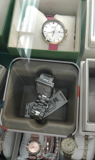 Clothing Store «Ross Dress for Less», reviews and photos, 257 N Weber Rd, Bolingbrook, IL 60490, USA