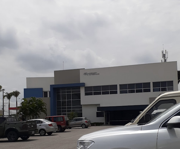 Centro de Especialidades Pediátricas CEP. Dr Luis Fernando Arroba Raymondi