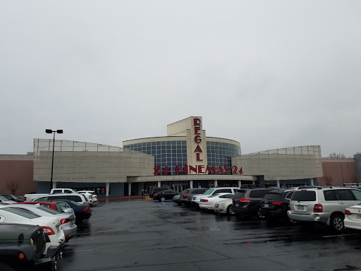Movie Theater «Regal Cinemas Hollywood 24 @ North I-85», reviews and photos, 3265 Northeast Expy, Chamblee, GA 30341, USA