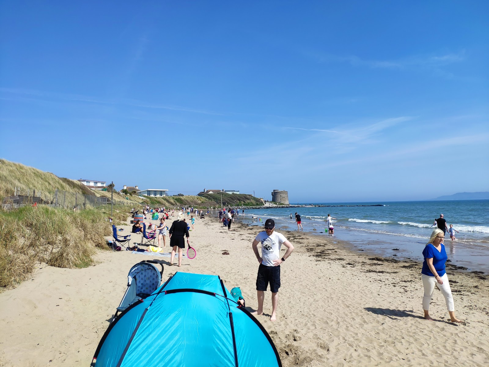 Donabate Beach的照片 带有宽敞的海岸