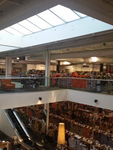 Shoe Store «DSW Designer Shoe Warehouse», reviews and photos, 60 NJ-17, Paramus, NJ 07652, USA