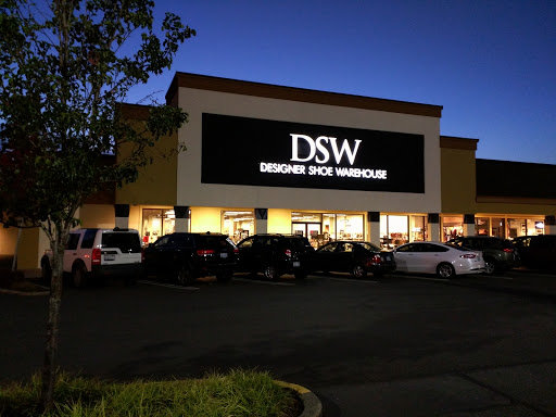 Shoe Store «DSW Designer Shoe Warehouse», reviews and photos, 17158 Redmond Way, Redmond, WA 98052, USA