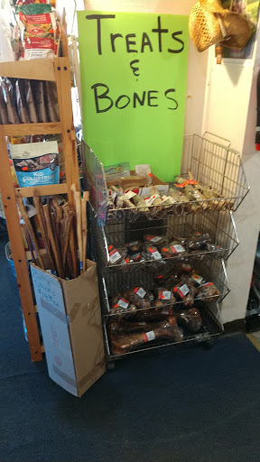 Pet Supply Store «Nature Boys Farm & Pet Supply», reviews and photos, 17022 Pacific Ave S, Spanaway, WA 98387, USA