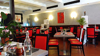 Atmosphère du Restaurant français Vincendon CHARLY à Satillieu - n°5