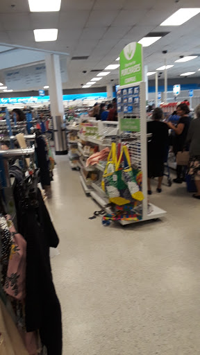 Clothing Store «Ross Dress for Less», reviews and photos, 13750 Riverside Dr, Sherman Oaks, CA 91423, USA