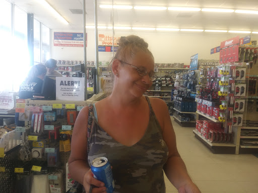 Hardware Store «Harbor Freight Tools», reviews and photos, 6272 Pearl Rd, Parma Heights, OH 44130, USA