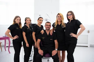 Dentics Team image