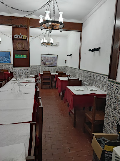 Lahori Dera Tandoori Restaurant Halal - Largo Francisco Sanches 2A, Almada, Portugal
