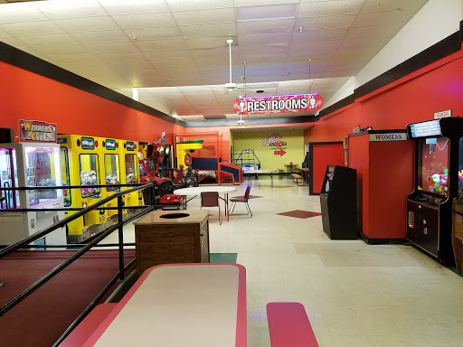 Bowling Alley «Bandera Bowling Center», reviews and photos, 6700 Huebner Rd, Leon Valley, TX 78238, USA