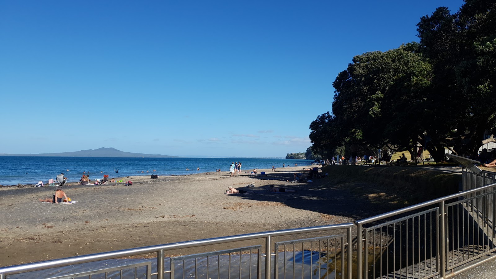 Murrays Bay Beach'in fotoğrafı - rahatlamayı sevenler arasında popüler bir yer