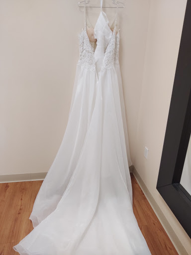 Bridal Shop «Amour Bridal», reviews and photos, 601 E Whitestone Blvd #408, Cedar Park, TX 78613, USA