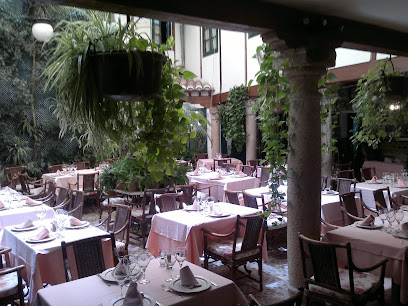 Restaurante Jardín de la Condesa - C. del Pozo de las Nieves, 10, 28370 Chinchón, Madrid, Spain