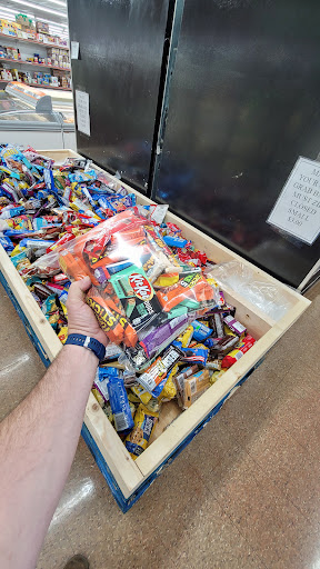 Grocery Store «The Salvage Store Discount Grocery», reviews and photos, 82540 LA-25, Folsom, LA 70437, USA