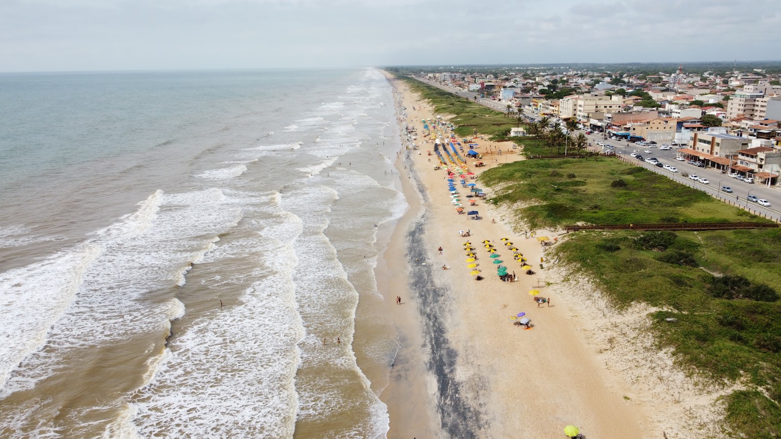 Foto de Praia de Guriri con muy limpia nivel de limpieza