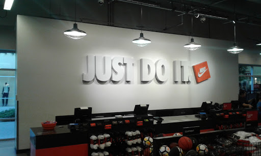 Sporting Goods Store «Nike Factory Store», reviews and photos, 6800 N 95th Ave #590, Glendale, AZ 85301, USA
