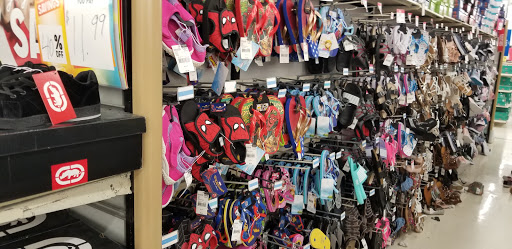 Discount Store «Kmart», reviews and photos, 2000 E 10 Mile Rd, Warren, MI 48091, USA