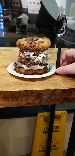 Cookie Shop «Insomnia Cookies», reviews and photos, 217 Welch Ave, Ames, IA 50014, USA