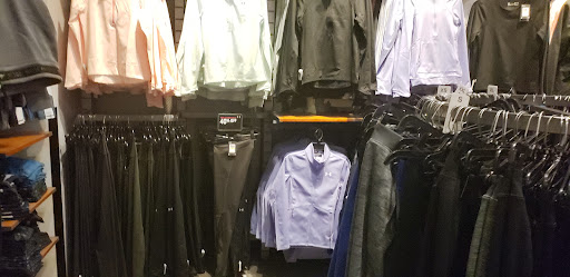 Clothing Store «Under Armour Factory House», reviews and photos, 3026 Outlet Dr, Edinburgh, IN 46124, USA