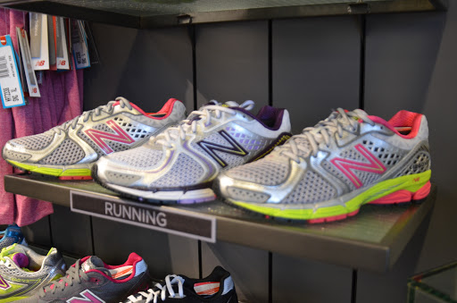 Shoe Store «New Balance Fairlawn», reviews and photos, 2691 W Market St, Fairlawn, OH 44333, USA