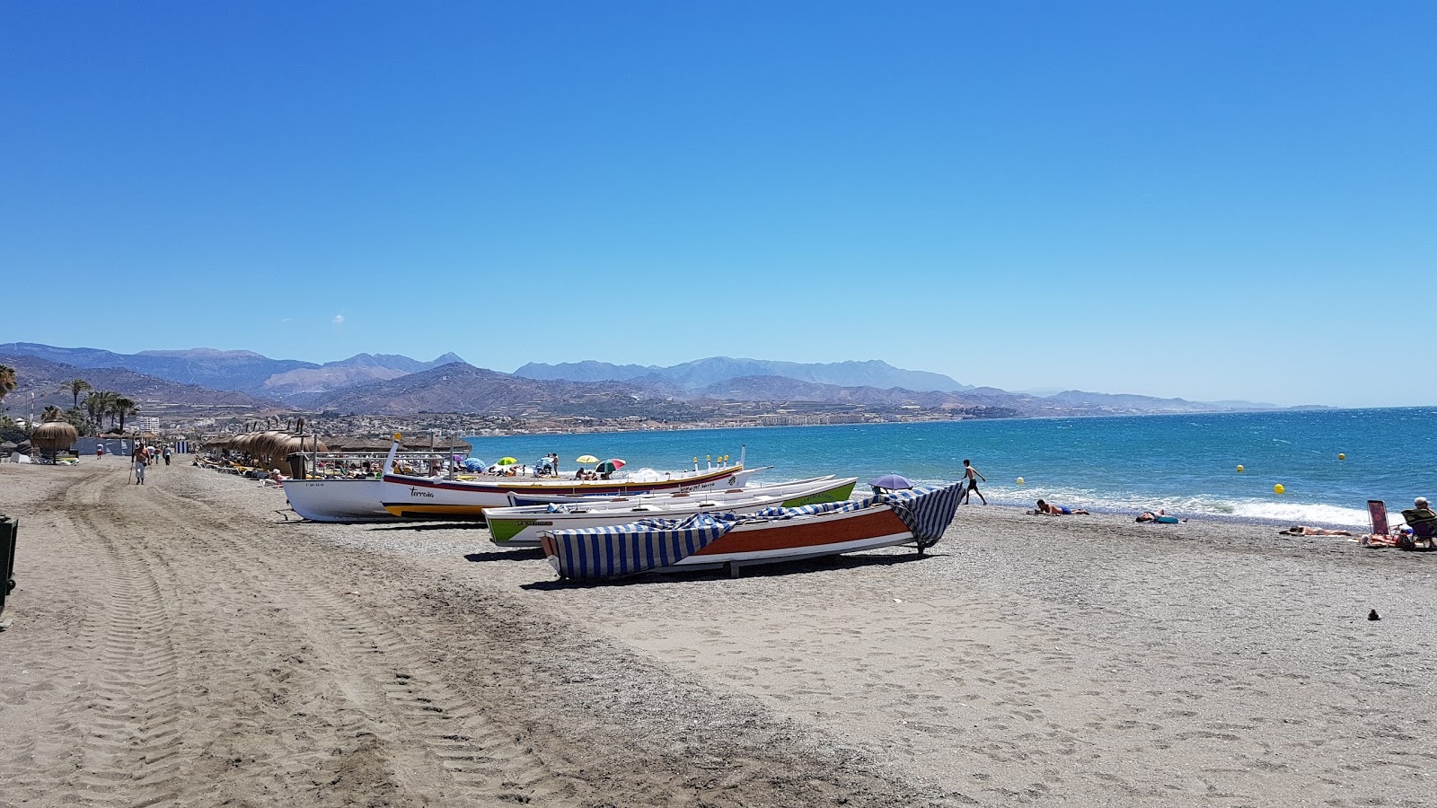 Foto de Playa de Torre del Mar com alto nível de limpeza