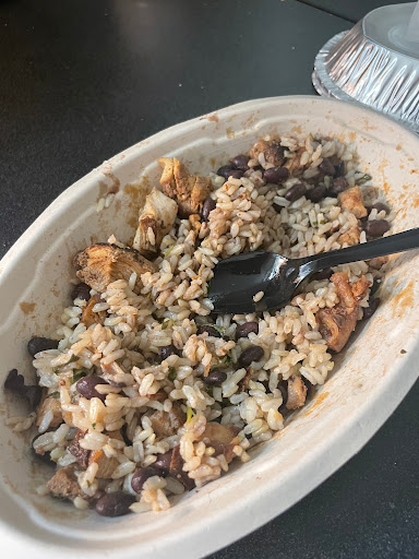 Mexican Restaurant «Chipotle Mexican Grill», reviews and photos, 1390 S Cooper St #100, Arlington, TX 76013, USA