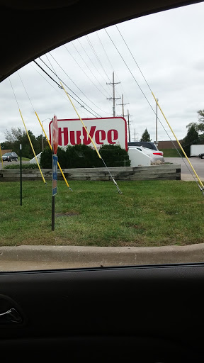 Supermarket «Hy-Vee», reviews and photos, 7117 N Prospect Ave, Gladstone, MO 64119, USA