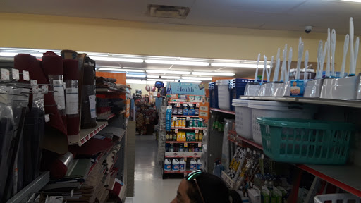 Dollar Store «FAMILY DOLLAR», reviews and photos, 1166 Normandy Dr, Miami Beach, FL 33141, USA
