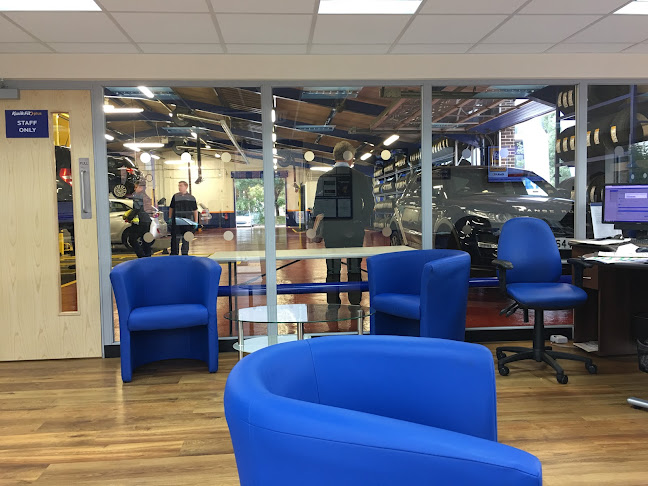 Comments and reviews of Kwik Fit - Worcester - City Walls
