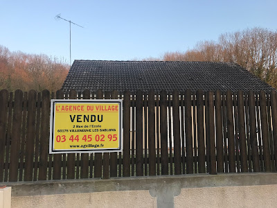L'AGENCE DU VILLAGE à Villeneuve-les-Sablons