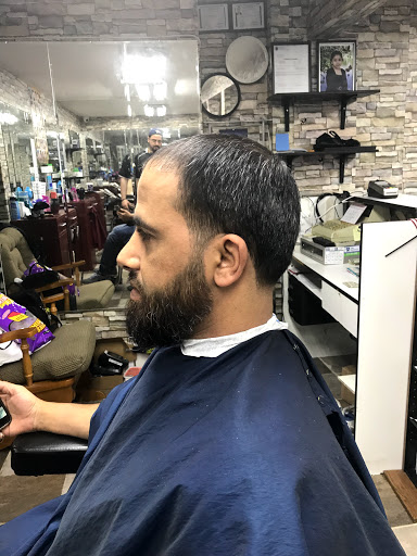 Barber Shop «New York Barber Shop», reviews and photos, 87 N Beverwyck Rd # B, Lake Hiawatha, NJ 07034, USA