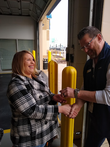 Used Car Dealer «CarMax», reviews and photos, 10221 E Kellogg Ave, Wichita, KS 67207, USA