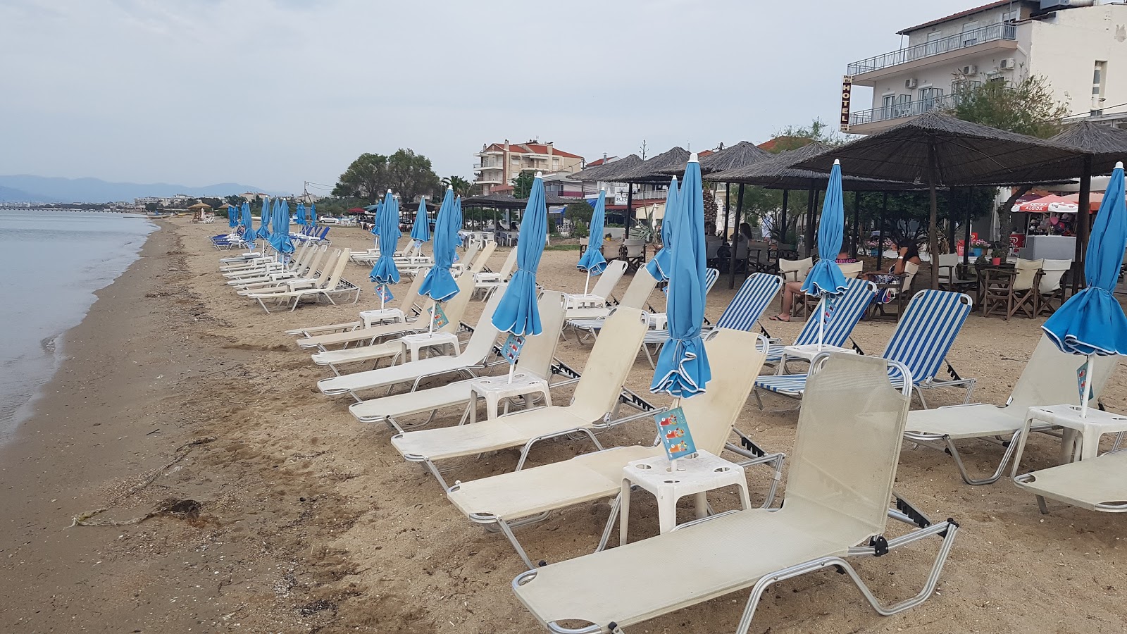 Agia Triada beach II'in fotoğrafı biraz temiz temizlik seviyesi ile