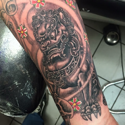 Tattoo Shop «Think Ink Tattoos», reviews and photos, 21626 Ventura Blvd, Woodland Hills, CA 91364, USA