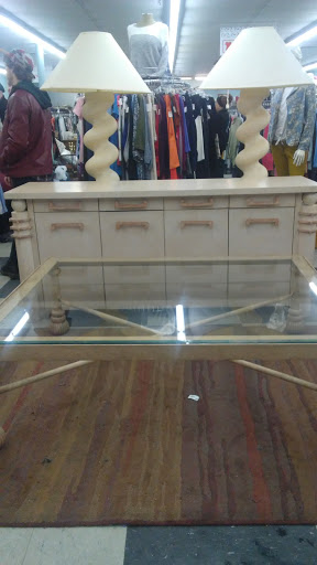 Thrift Store «Boomerangs Jamaica Plain», reviews and photos, 716 Centre St, Jamaica Plain, MA 02130, USA