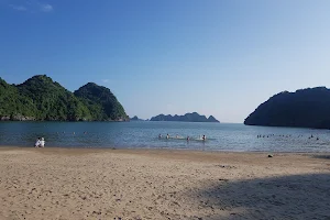 Bãi tắm Tùng Thu, Tung thu beach image