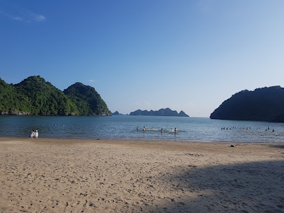 Bãi tắm Tùng Thu, Tung thu beach