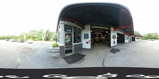 Auto Repair Shop «The Hamburg Garage», reviews and photos, 11179 Hamburg Rd, Whitmore Lake, MI 48189, USA