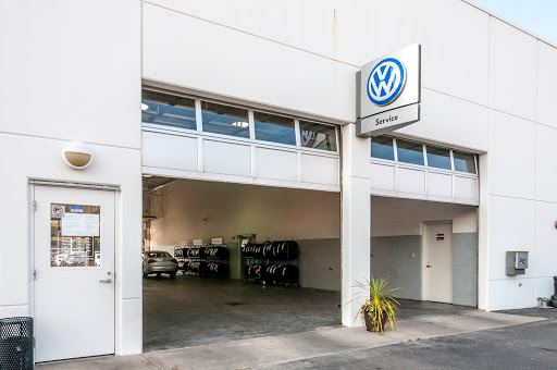 Volkswagen Dealer «Mike Haggerty VW», reviews and photos, 8920 S Cicero Ave, Oak Lawn, IL 60453, USA