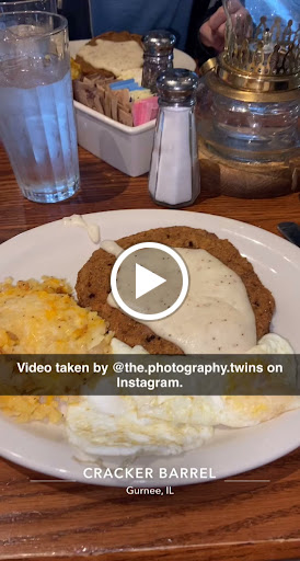 American Restaurant «Cracker Barrel Old Country Store», reviews and photos, 5706 Northridge Dr, Gurnee, IL 60031, USA