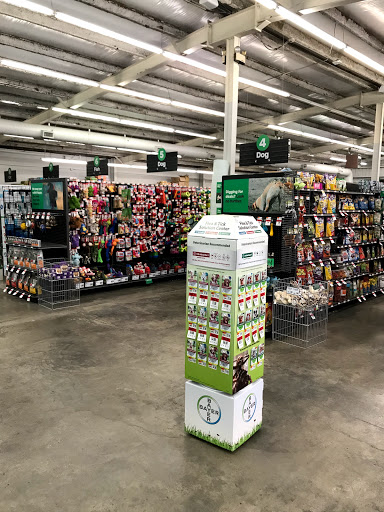 Pet Supply Store «Pet Supplies Plus», reviews and photos, 1411 S Stockton St, Lodi, CA 95240, USA