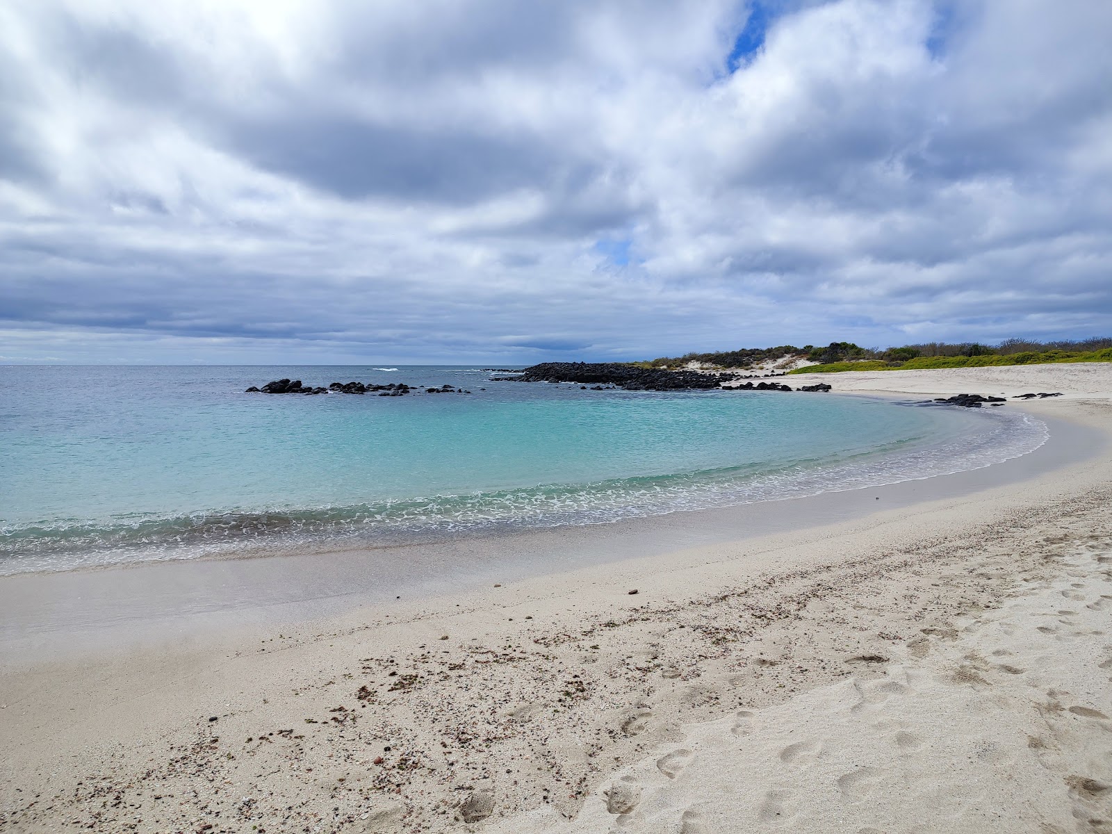 Foto de Bahia Sardina com areia branca superfície