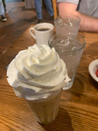 American Restaurant «Cracker Barrel Old Country Store», reviews and photos, 4210 Marlane Dr, Grove City, OH 43123, USA