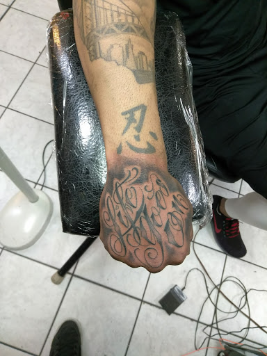 Tattoo Shop «Unlimited Tattoo», reviews and photos, 359 S Irwindale Ave, Azusa, CA 91702, USA