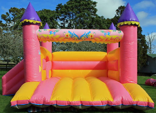 Kumeu Bouncy Castles Ltd - Auckland/West Auckland Bouncy Castle and Party Hire