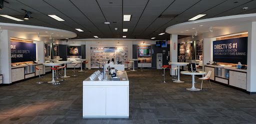 Cell Phone Store «AT&T», reviews and photos, 2692 Madison Rd j, Cincinnati, OH 45208, USA