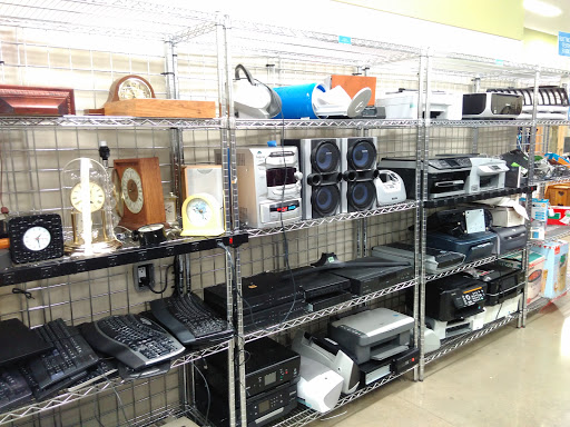 Thrift Store «Goodwill Store & Donation Center», reviews and photos, 5518 Touhy Ave, Skokie, IL 60077, USA