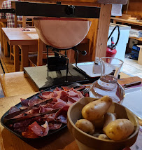Raclette du Restaurant Le Grillon à Morzine - n°2