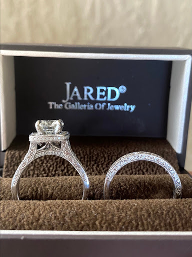 Jewelry Store «Jared The Galleria of Jewelry», reviews and photos, 8275 Red Bug Lake Rd, Oviedo, FL 32765, USA